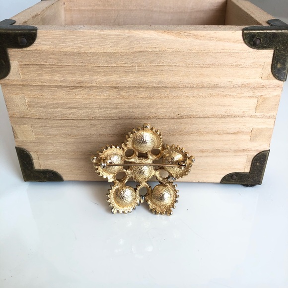 V I N T A G E G O L D & P E A R L B R O O C H - Picture 5 of 6